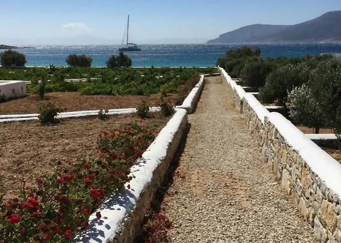 Nektarios Fanos Hotel *